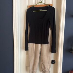 American Eagle Black Long Sleeve Ribbed Top with Aerie Tan Joggers